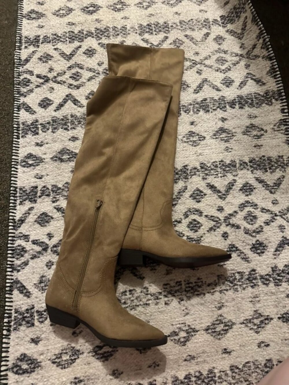 Knee High Boats